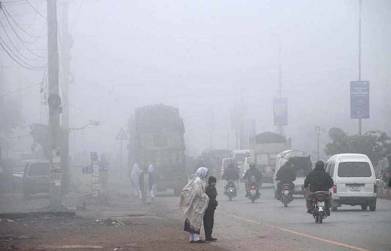 A view of thick fog that engulfs the Federal Capital during morning time