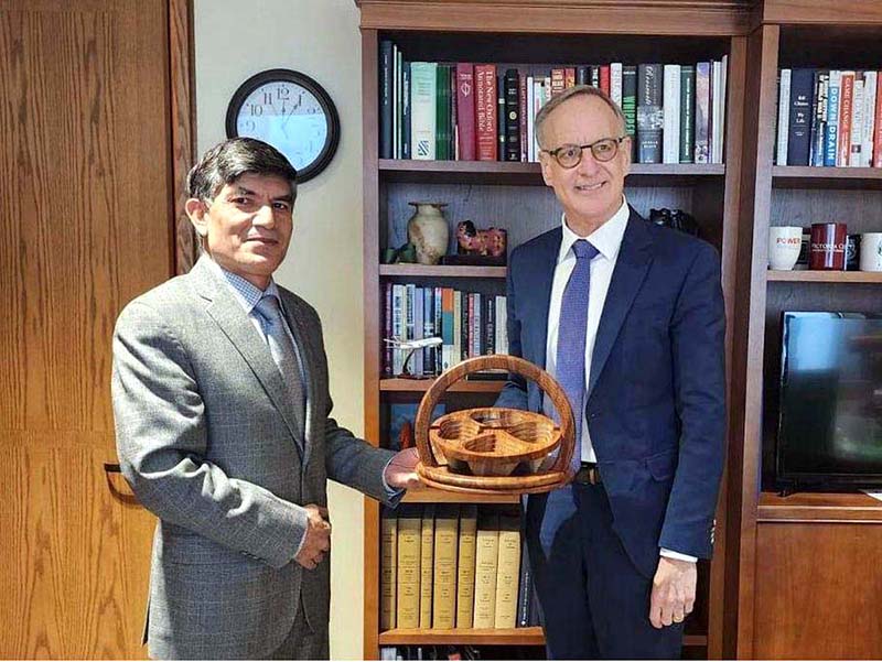 High Commissioner Muhammad Saleem calls on the Hon. Robert Oliphant, MP & Parliamentary Secretary to the Minister of Foreign Affairs of Canada