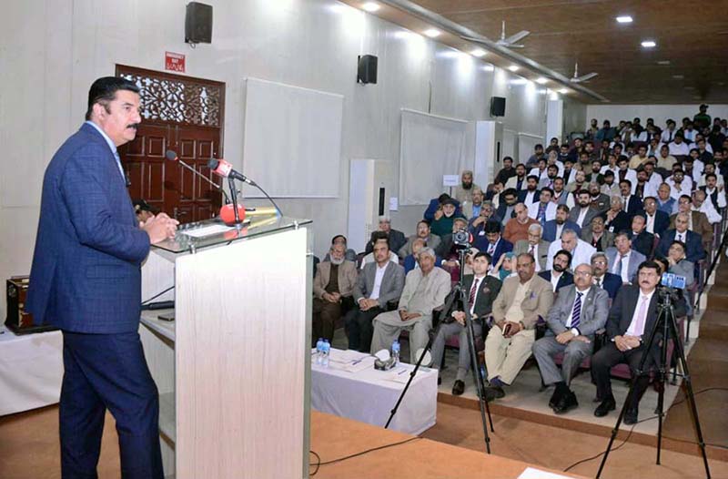 Governor Khyber Pakhtunkhwa, Faisal Karim Kundi addressing during ceremony at Pak Red Crescent Medical and Dental College